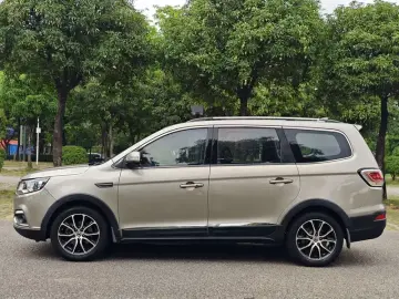 2016 Forthing Fengxing SX6 с пробегом 115 000 км