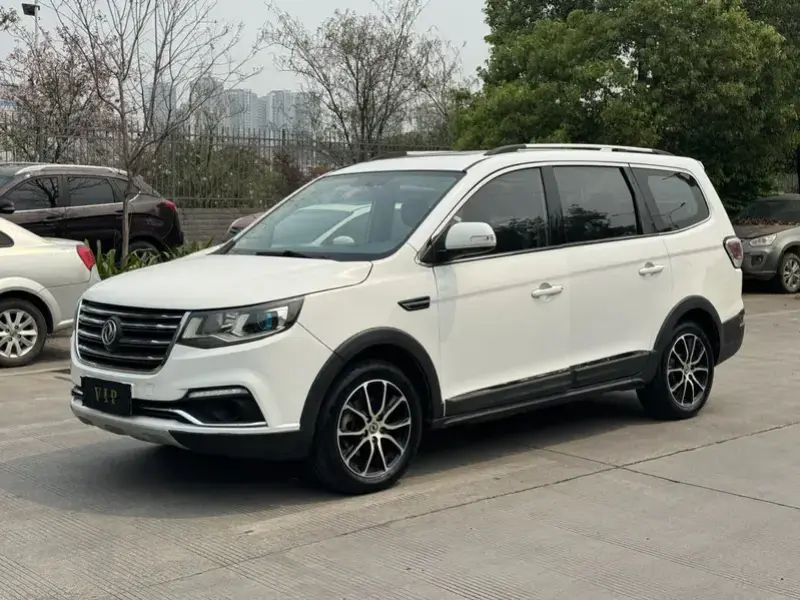 2016 Forthing Fengxing SX6 с пробегом 80 000 км