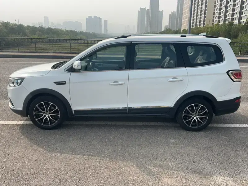 2017 Forthing Jingyi X6 с пробегом 111 300 км