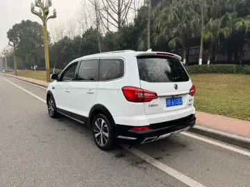 2017 Forthing Jingyi X6 с пробегом 120 000 км