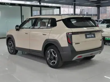 2025 Yipai Nano 06 с пробегом 100 км