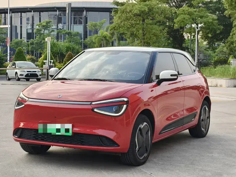 2024 Yipai Nano 01 с пробегом 4 000 км
