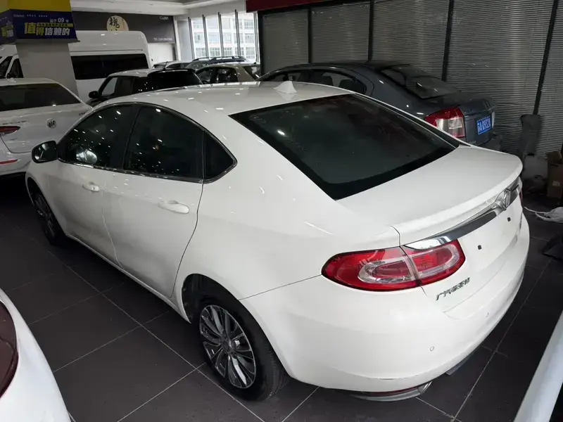 2014 Fiat Viaggio с пробегом 100 000 км