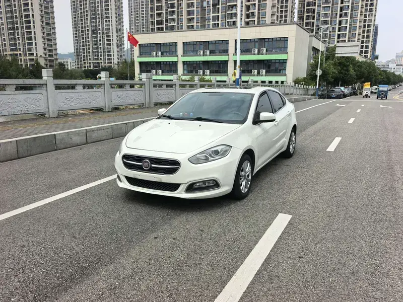 2015 Fiat Viaggio с пробегом 80 000 км