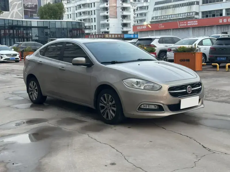 2015 Fiat Viaggio с пробегом 99 000 км