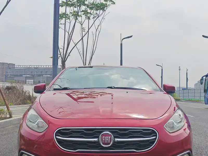 2015 Fiat Viaggio с пробегом 90 000 км