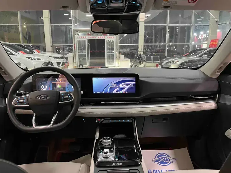 2025 Ford Lingrui с пробегом 16 000 км