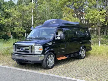 2010 Ford E350 с пробегом 85 000 км