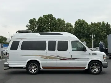 2011 Ford E350 с пробегом 50 000 км