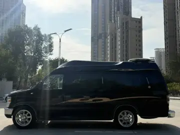 2011 Ford E350 с пробегом 100 000 км