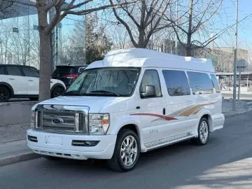 2011 Ford E350 с пробегом 13 000 км