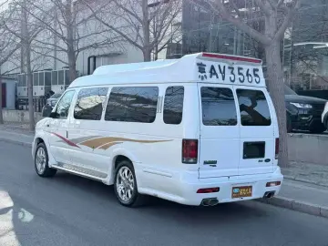 2011 Ford E350 с пробегом 13 000 км