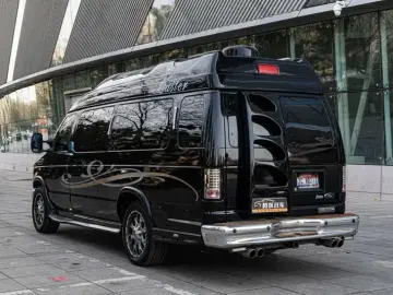 2011 Ford E350 с пробегом 30 000 км