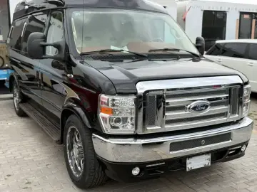 2011 Ford E350 с пробегом 36 000 км