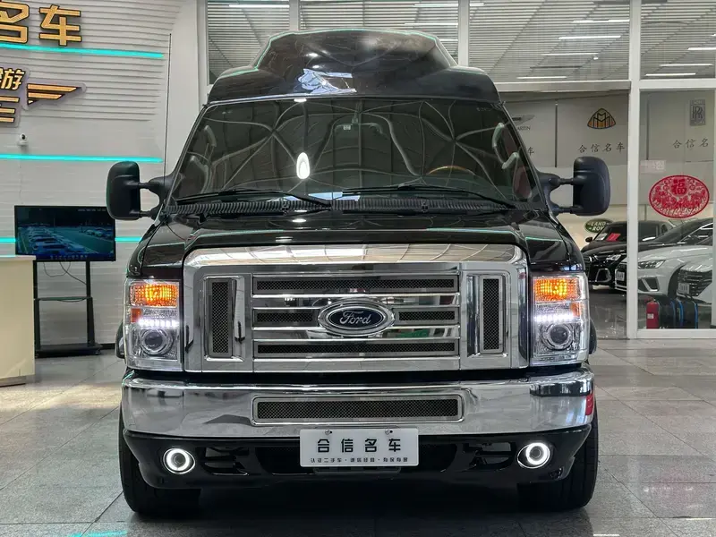 2011 Ford E350 с пробегом 50 000 км