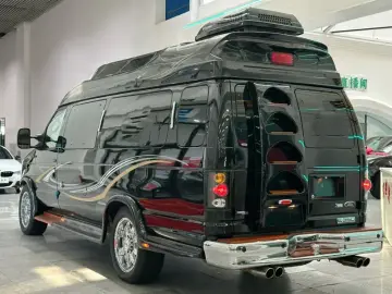 2011 Ford E350 с пробегом 50 000 км