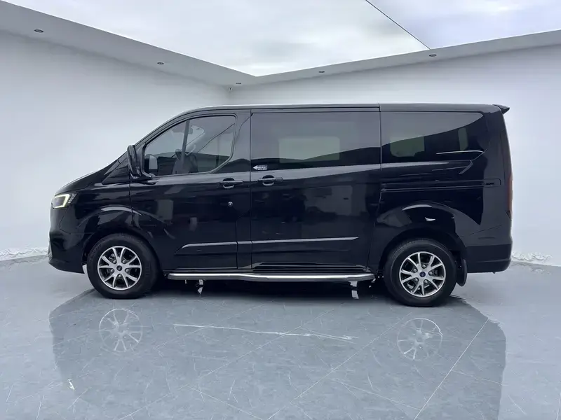 2023 Ford Tourneo с пробегом 91 000 км