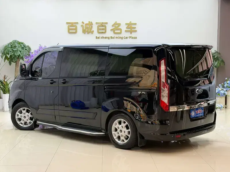 2017 Ford Tourneo с пробегом 83 600 км