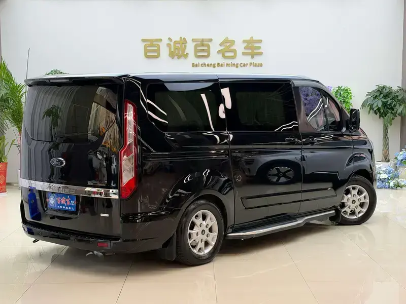 2017 Ford Tourneo с пробегом 83 600 км