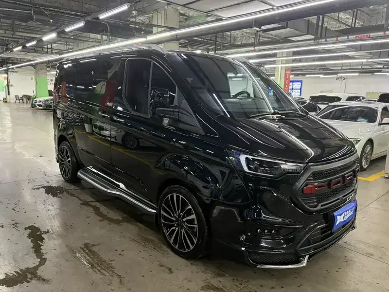 2024 Ford Tourneo с пробегом 4 800 км