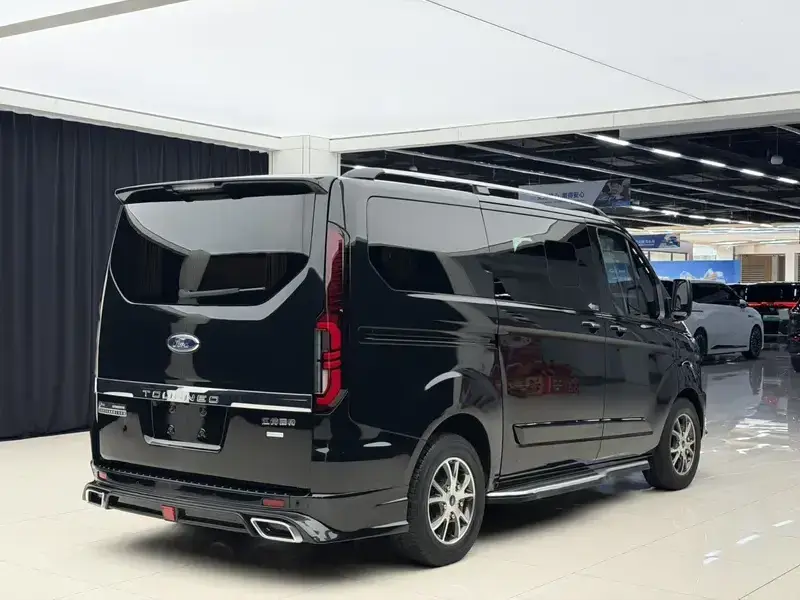 2024 Ford Tourneo с пробегом 61 000 км