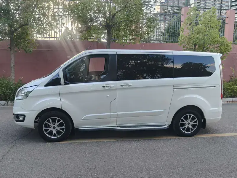 2017 Ford Tourneo с пробегом 80 000 км