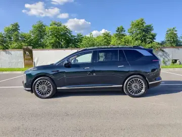 2025 GAC Hyper HL с пробегом 4 000 км