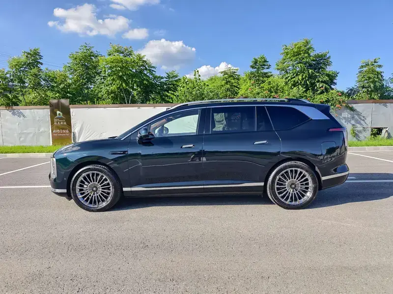 2025 GAC Hyper HL с пробегом 4 000 км