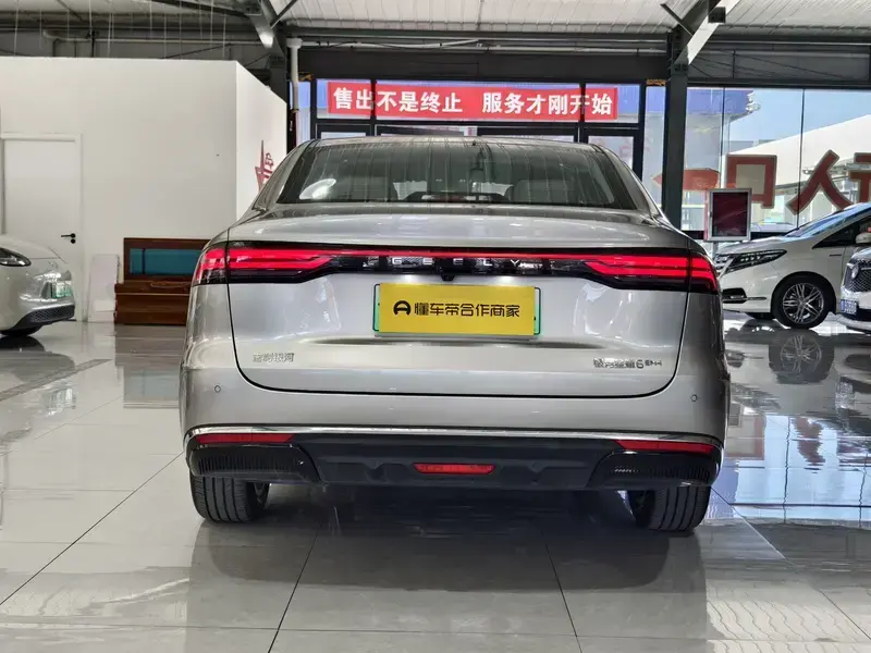 2026 Geely Galaxy Stellar 6 с пробегом 2 000 км