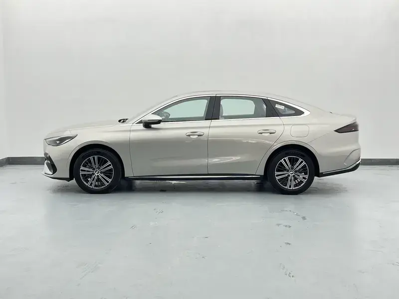 2026 Geely Galaxy Stellar 6 с пробегом 5 100 км