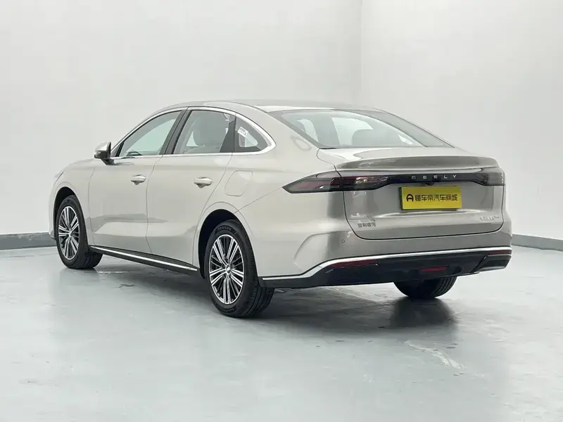 2026 Geely Galaxy Stellar 6 с пробегом 5 100 км