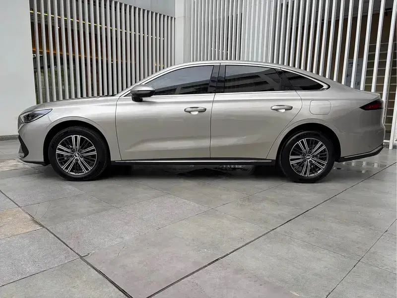 2026 Geely Galaxy Stellar 6 с пробегом 6 000 км
