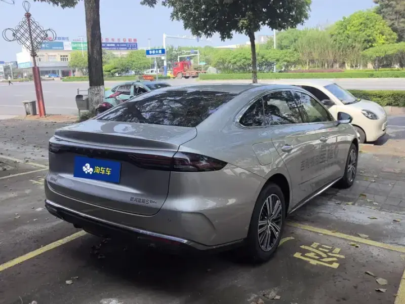 2026 Geely Galaxy Stellar 6 с пробегом 600 км