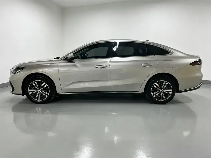 2026 Geely Galaxy Stellar 6 с пробегом 2 300 км