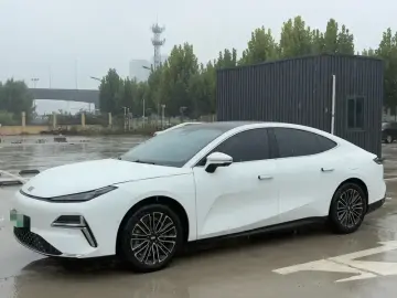 Geely Galaxy Xingyao 8
