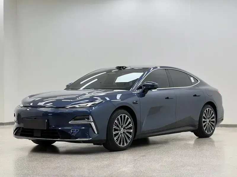 2025 Geely Galaxy Xingyao 8 с пробегом 23 000 км