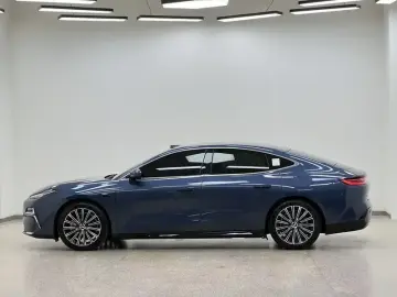 2025 Geely Galaxy Xingyao 8 с пробегом 23 000 км