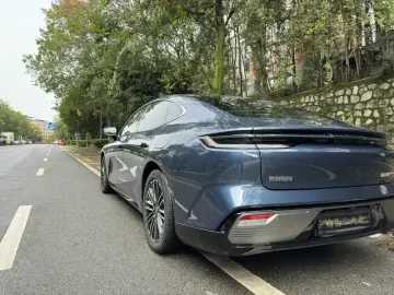 2025 Geely Galaxy Xingyao 8 с пробегом 7 200 км