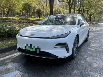 Geely Galaxy Xingyao 8