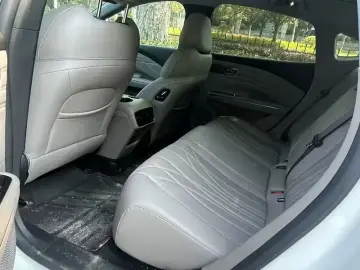 2025 Geely Galaxy Xingyao 8 с пробегом 20 000 км