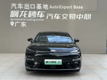 2025 Geely Galaxy Xingyao 8 с пробегом 10 000 км