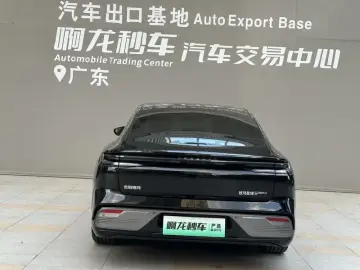 2025 Geely Galaxy Xingyao 8 с пробегом 10 000 км