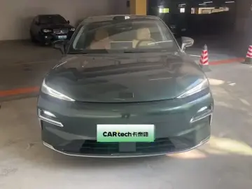 2026 Geely Galaxy Xingyao 8 с пробегом 1 300 км