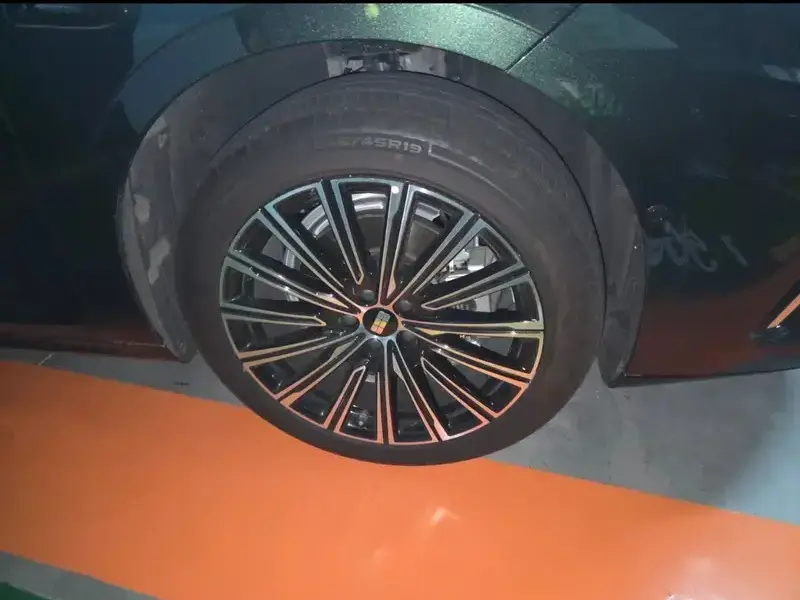 2026 Geely Galaxy Xingyao 8 с пробегом 1 300 км