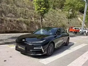 Geely Galaxy Xingyao 8