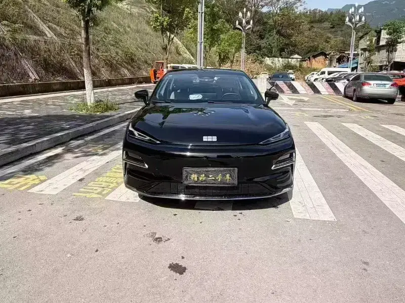 2025 Geely Galaxy Xingyao 8 с пробегом 20 000 км