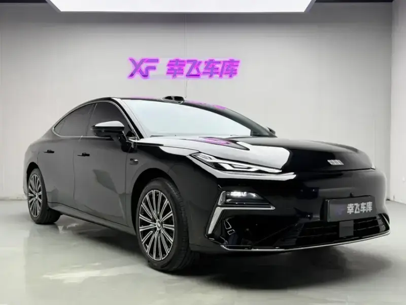 2026 Geely Galaxy Xingyao 8 с пробегом 2 600 км