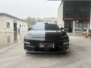2025 Geely Galaxy Xingyao 8 с пробегом 8 000 км