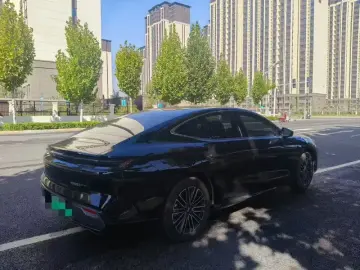2025 Geely Galaxy Xingyao 8 с пробегом 12 000 км