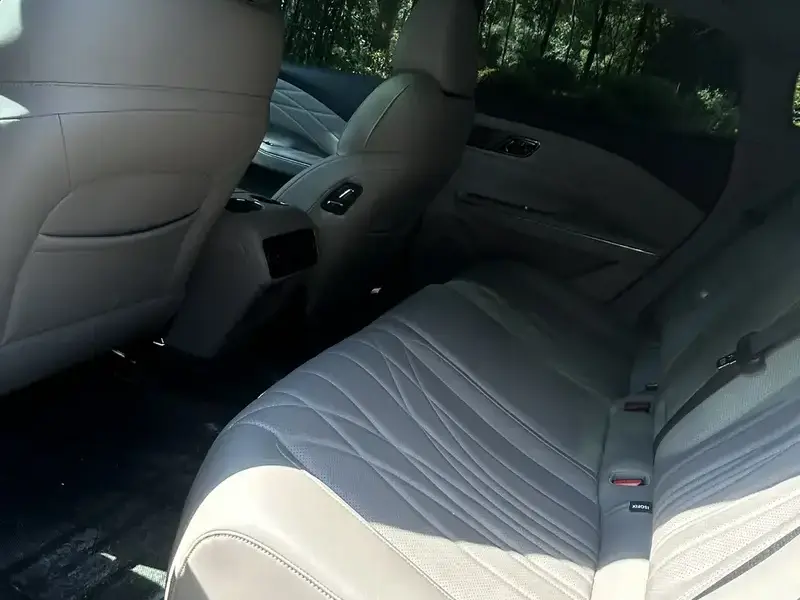2025 Geely Galaxy Xingyao 8 с пробегом 20 000 км